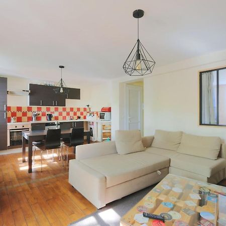 Located In The Heart Of The City Of Tours Extérieur photo
